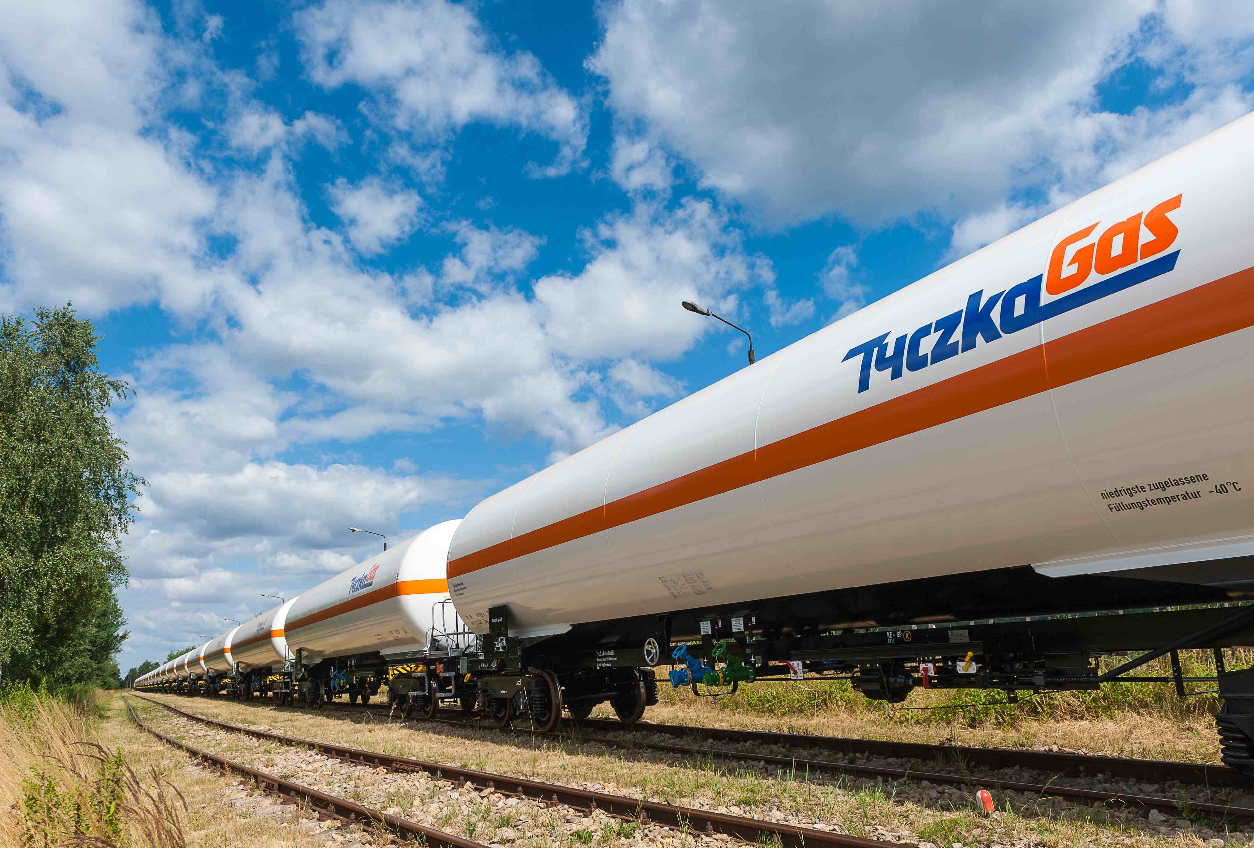 Kesselwagen Transport Schiene Tyczka Trading